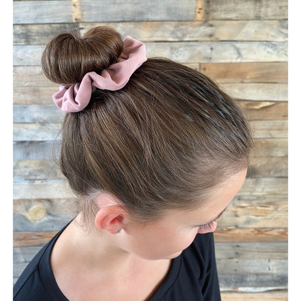 blush pink matte scrunchie Pipevine Designs blush pink matte scrunchie on head Pipevine Designs